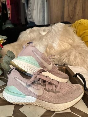Nike Women’s Lavender & Mint React Running Shoes